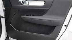 2025 (75) VOLVO XC40 2.0 B3P Core 5dr Auto 5274645