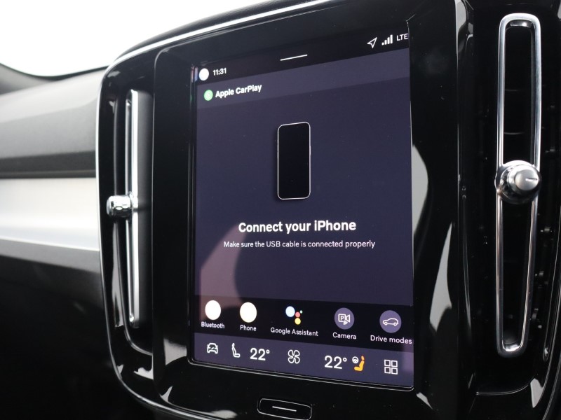 2025 (75) VOLVO XC40 2.0 B3P Core 5dr Auto 5274669