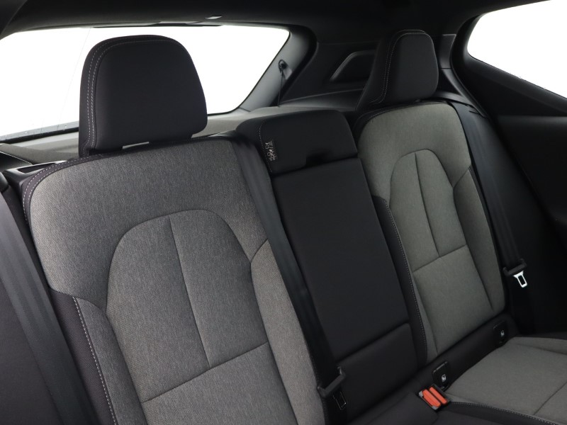 2025 (75) VOLVO XC40 2.0 B3P Core 5dr Auto 5274658