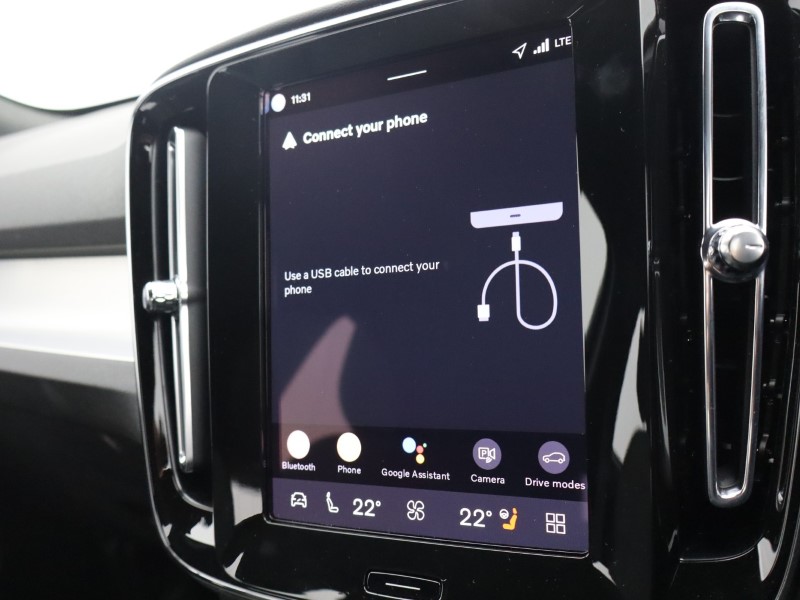 2025 (75) VOLVO XC40 2.0 B3P Core 5dr Auto 5274668