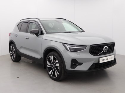 2025 (75) VOLVO XC40 2.0 B4P Ultra Dark 5dr Auto