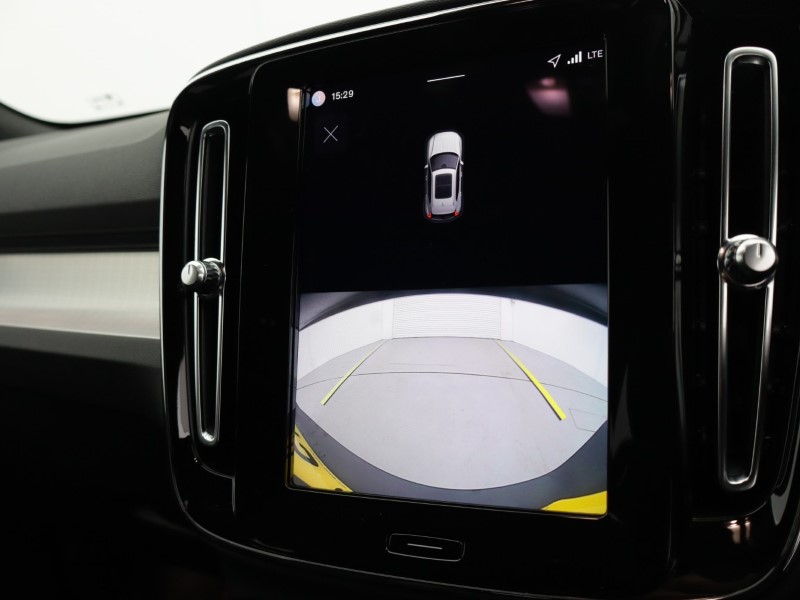 2025 (75) VOLVO XC40 2.0 B4P Plus Black Edition 5dr Auto 5280750