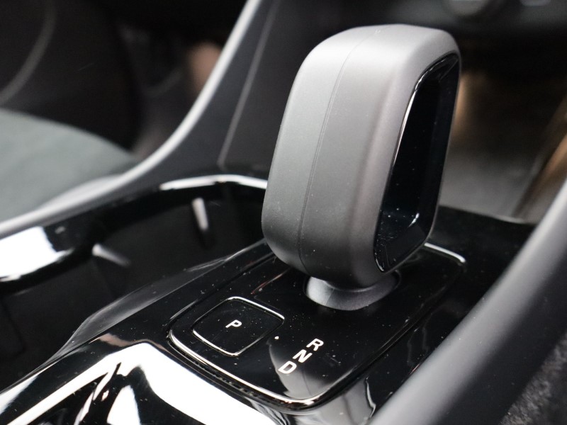 2025 (75) VOLVO XC40 2.0 B4P Plus Black Edition 5dr Auto 5280758