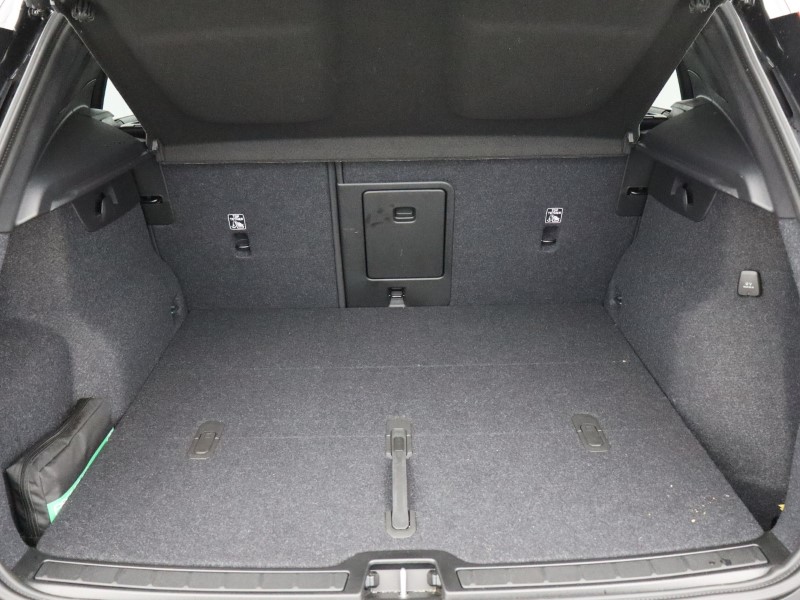 2025 (75) VOLVO XC40 2.0 B4P Plus Black Edition 5dr Auto 5280719