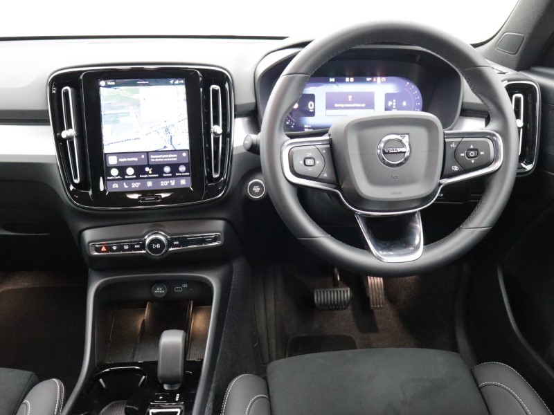 2025 (75) VOLVO XC40 2.0 B4P Plus Black Edition 5dr Auto 5280744