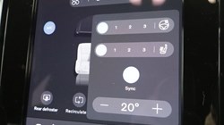 2025 (75) VOLVO XC40 2.0 B4P Plus Black Edition 5dr Auto 5280756