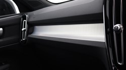 2025 (75) VOLVO XC40 2.0 B4P Plus Black Edition 5dr Auto 5280760