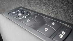 2025 (75) VOLVO XC40 2.0 B4P Plus Black Edition 5dr Auto 5280728