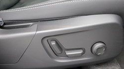 2025 (75) VOLVO XC40 2.0 B4P Plus Black Edition 5dr Auto 5280732