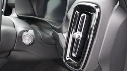 2025 (75) VOLVO XC40 2.0 B4P Plus Black Edition 5dr Auto 5280731