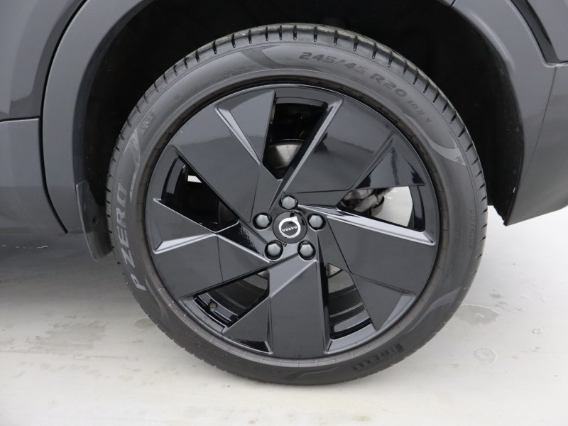 2025 (75) VOLVO XC40 2.0 B4P Plus Black Edition 5dr Auto 5280722