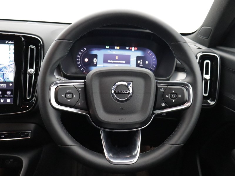 2025 (75) VOLVO XC40 2.0 B4P Plus Black Edition 5dr Auto 5280745