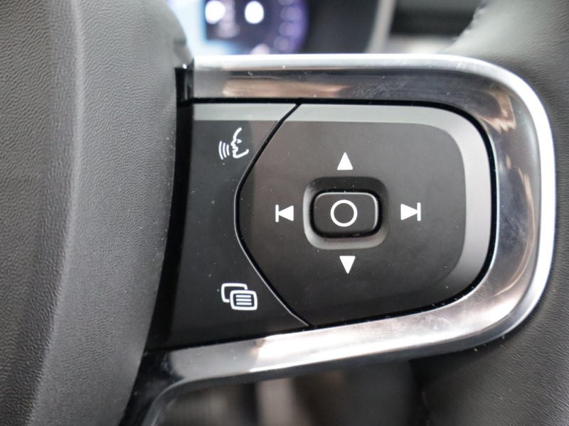 2025 (75) VOLVO XC40 2.0 B4P Plus Black Edition 5dr Auto 5280747