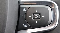 2025 (75) VOLVO XC40 2.0 B4P Plus Black Edition 5dr Auto 5280747