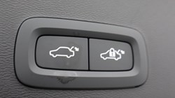 2025 (75) VOLVO XC40 2.0 B4P Plus Black Edition 5dr Auto 5280720