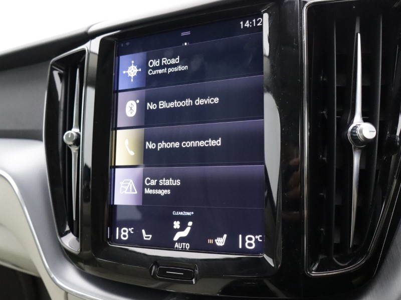 2020 (20) VOLVO XC60 2.0 B5P [250] Momentum 5dr AWD Geartronic 5311346