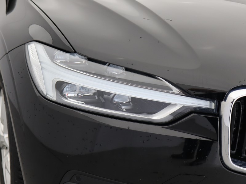 2020 (20) VOLVO XC60 2.0 B5P [250] Momentum 5dr AWD Geartronic 5311309