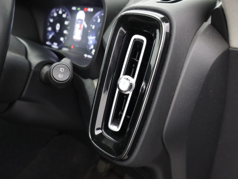 2021 (71) VOLVO XC40 1.5 T3 [163] Inscription 5dr 5316384