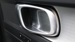 2023 (73) VOLVO XC40 2.0 B3P Plus Dark 5dr Auto 5353288
