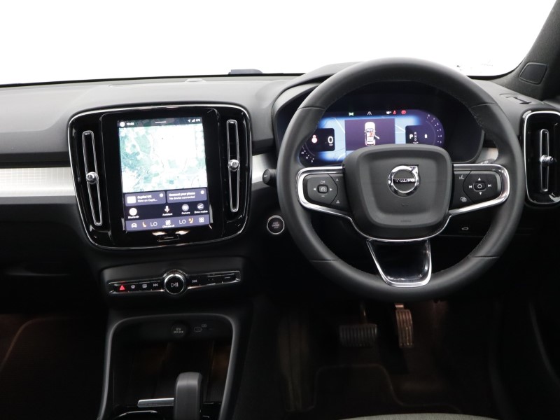 2023 (73) VOLVO XC40 2.0 B3P Plus Dark 5dr Auto 5353302