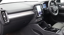 2023 (73) VOLVO XC40 2.0 B3P Plus Dark 5dr Auto 5353295