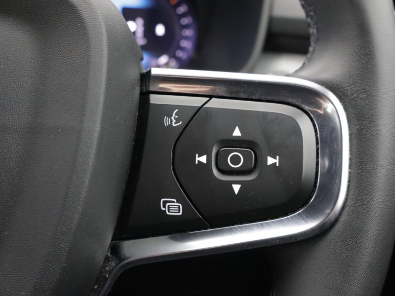 2023 (73) VOLVO XC40 2.0 B3P Plus Dark 5dr Auto 5353305