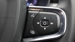 2023 (73) VOLVO XC40 2.0 B3P Plus Dark 5dr Auto 5353305