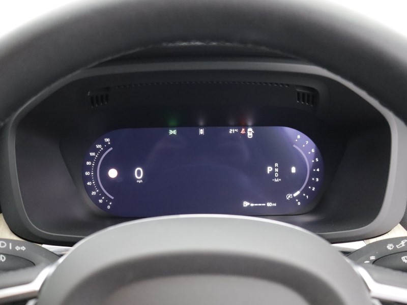 2025 (25) VOLVO XC60 2.0 B5P Plus Dark 5dr AWD Geartronic 5351818