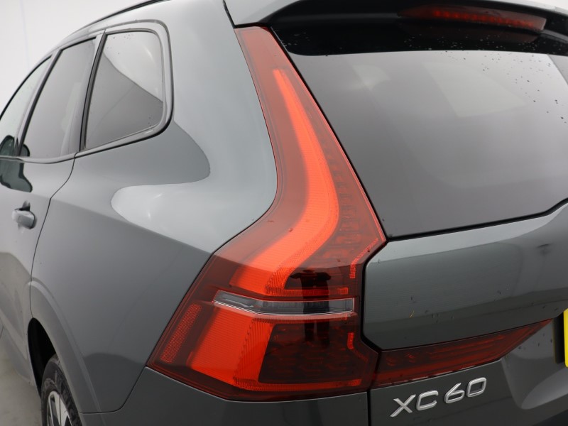 2025 (25) VOLVO XC60 2.0 B5P Plus Dark 5dr AWD Geartronic 5351781