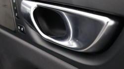 2025 (25) VOLVO XC60 2.0 B5P Plus Dark 5dr AWD Geartronic 5351798
