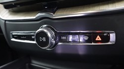 2025 (25) VOLVO XC60 2.0 B5P Plus Dark 5dr AWD Geartronic 5351826