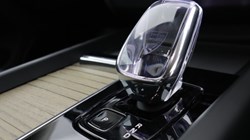 2025 (25) VOLVO XC60 2.0 B5P Plus Dark 5dr AWD Geartronic 5351827