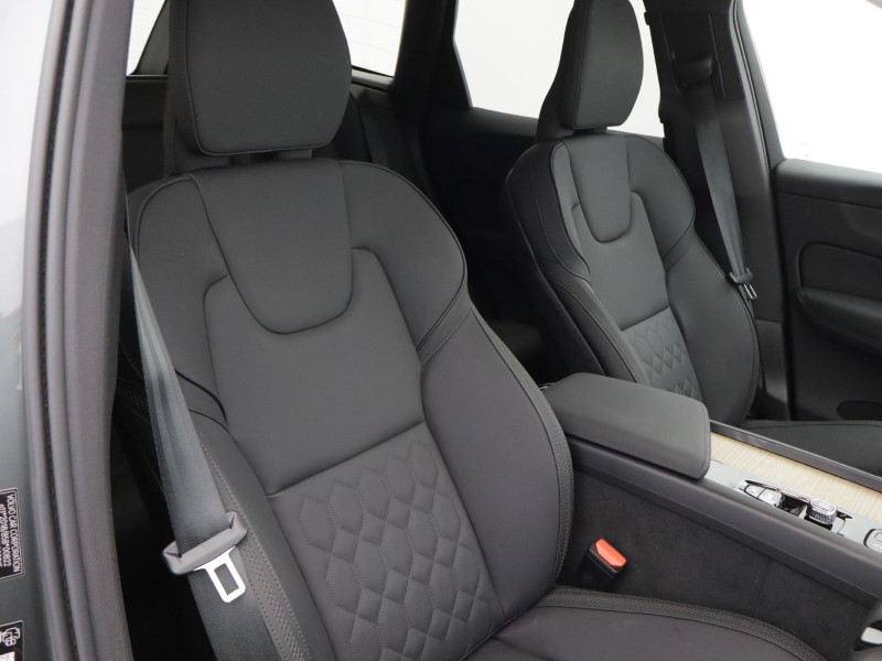 2025 (25) VOLVO XC60 2.0 B5P Plus Dark 5dr AWD Geartronic 5351803