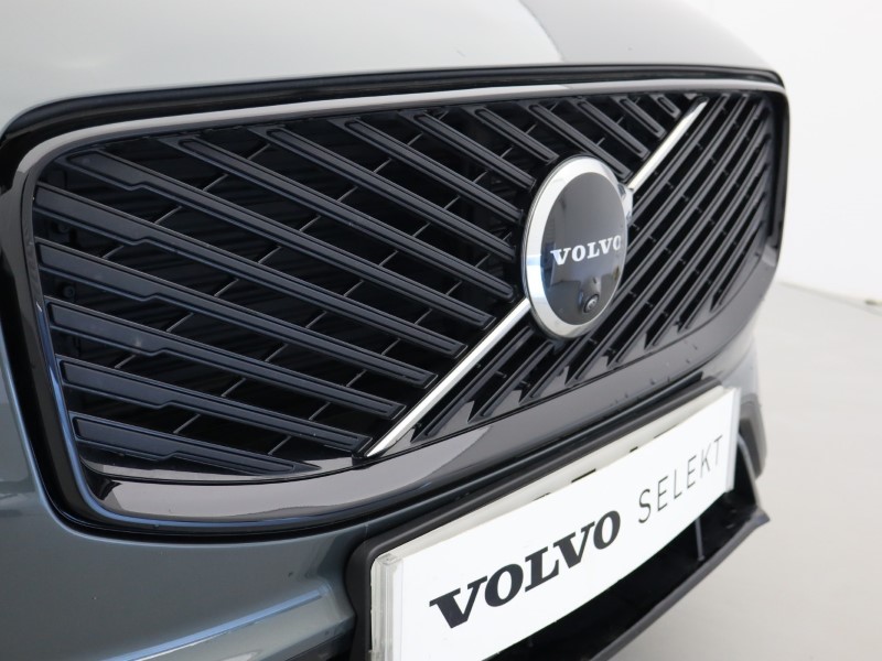 2025 (25) VOLVO XC60 2.0 B5P Plus Dark 5dr AWD Geartronic 5351775