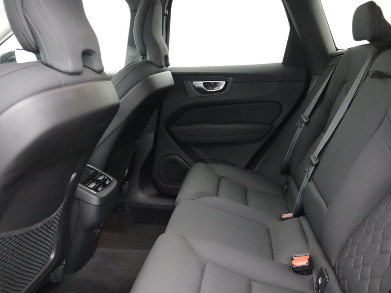 2025 (25) VOLVO XC60 2.0 B5P Plus Dark 5dr AWD Geartronic 5351794