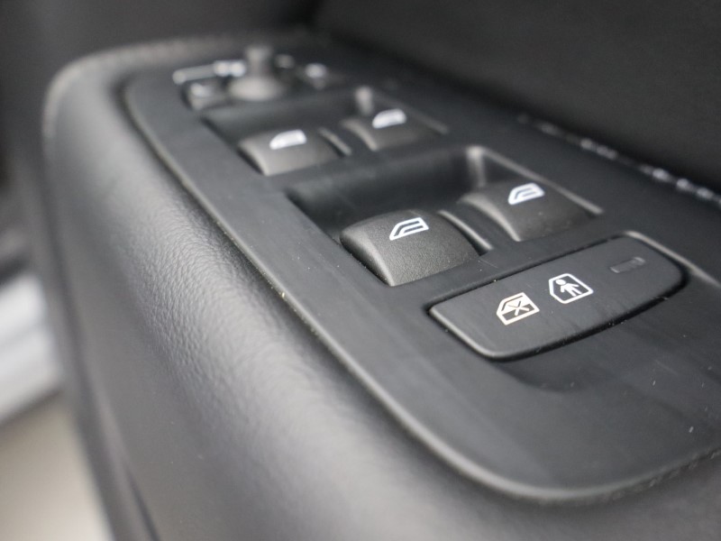 2025 (25) Volvo Xc60 2.0 B5P Plus Dark 5dr AWD Geartronic 5333463