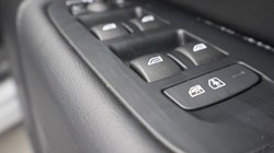 2025 (25) Volvo Xc60 2.0 B5P Plus Dark 5dr AWD Geartronic 5333463