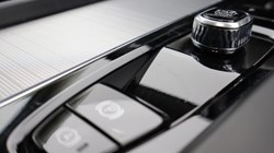 2025 (25) Volvo Xc60 2.0 B5P Plus Dark 5dr AWD Geartronic 5333491