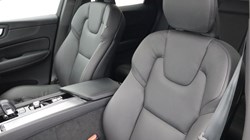2025 (25) Volvo Xc60 2.0 B5P Plus Dark 5dr AWD Geartronic 5333471