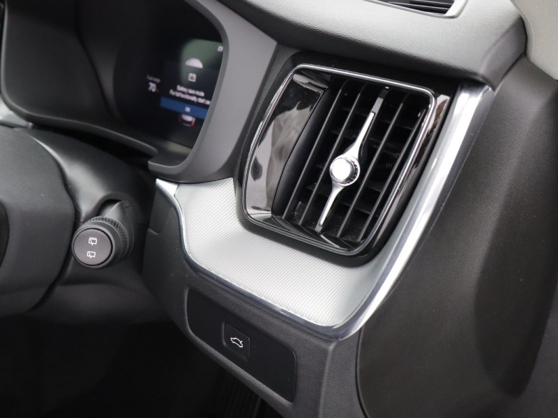 2025 (25) Volvo Xc60 2.0 B5P Plus Dark 5dr AWD Geartronic 5333466