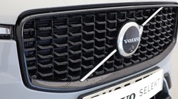 2025 (25) Volvo Xc60 2.0 B5P Plus Dark 5dr AWD Geartronic 5333444