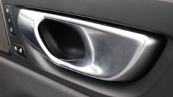 2025 (25) Volvo Xc60 2.0 B5P Plus Dark 5dr AWD Geartronic 5333464