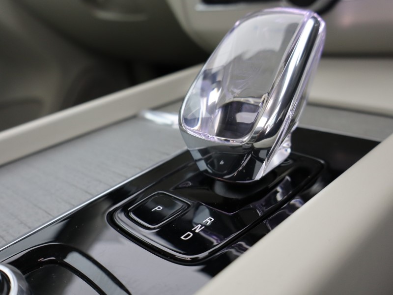 2023 (73) VOLVO XC60 2.0 T8 [455] RC PHEV Ultimate Dark 5dr AWD Gtron 5395114