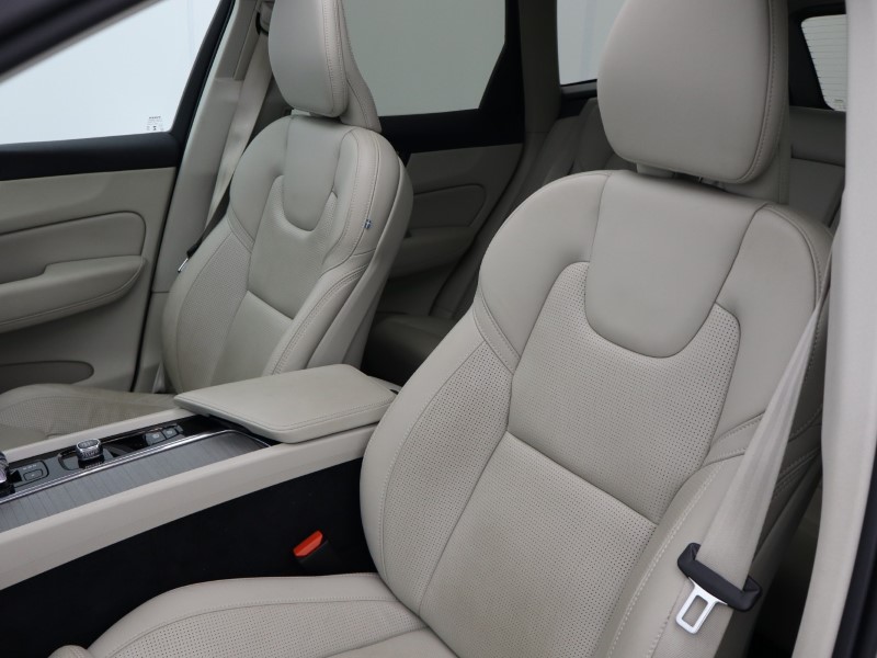 2023 (73) VOLVO XC60 2.0 T8 [455] RC PHEV Ultimate Dark 5dr AWD Gtron 5395091