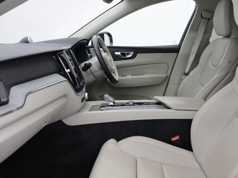 2023 (73) VOLVO XC60 2.0 T8 [455] RC PHEV Ultimate Dark 5dr AWD Gtron 5395163
