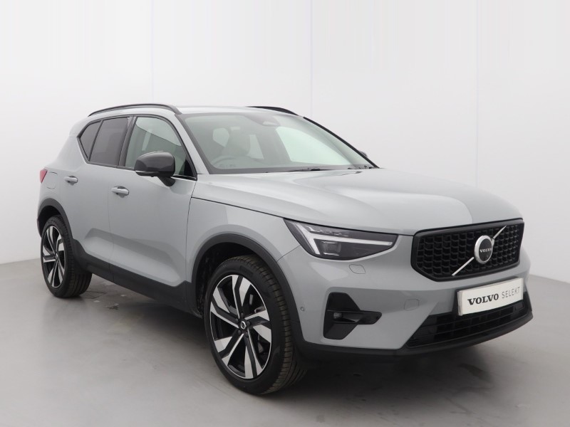 2025 (75) VOLVO XC40 2.0 B4P Ultra Dark 5dr Auto