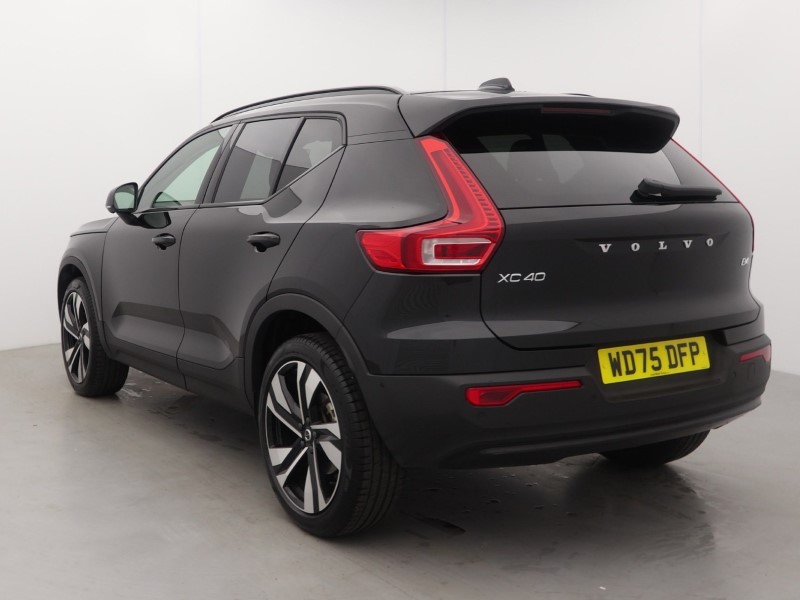 2025 (75) VOLVO XC40 2.0 B4P Ultra Dark 5dr Auto 5396333