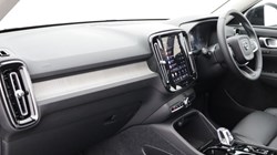 2025 (75) VOLVO XC40 2.0 B4P Ultra Dark 5dr Auto 5396366