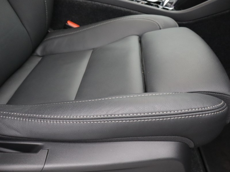 2025 (75) VOLVO XC40 2.0 B4P Ultra Dark 5dr Auto 5396361
