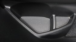 2025 (75) VOLVO XC40 2.0 B4P Ultra Dark 5dr Auto 5396368